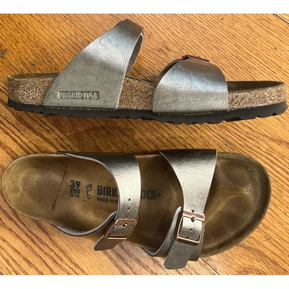 Birkenstock Shoes - EUC Birkenstock Slide